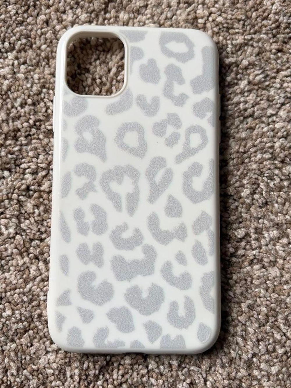 Unbranded White Phone Case with Light Gray Leopard Print